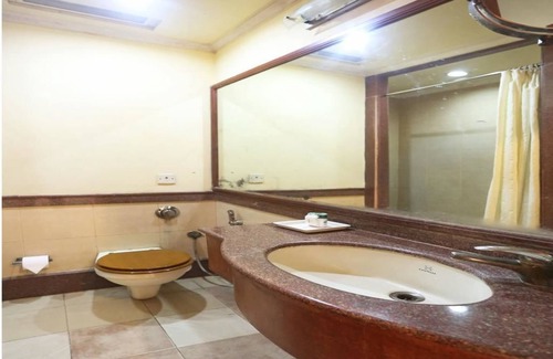Noida Hotel | Nirula's Hotel