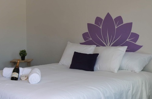 Las Vegas Strip Bed & Breakfast | Nirvana Hotel