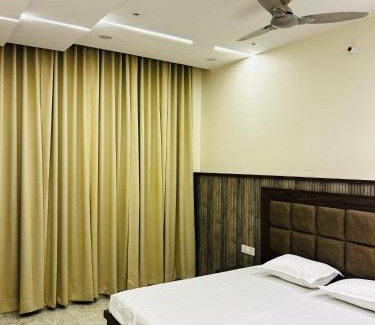 Lucknow House | Nirvana Lawn