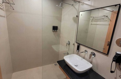 Gomti Nagar Hotel | Nirvana Nest