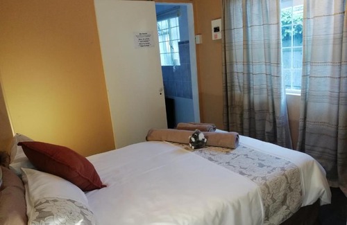 Plumstead Apartment | Nirvana's La Dolce Vita