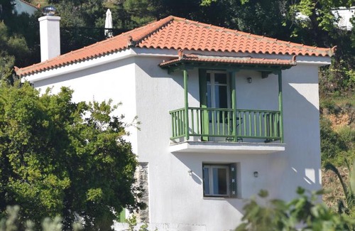 Stafylos House | Nisaia