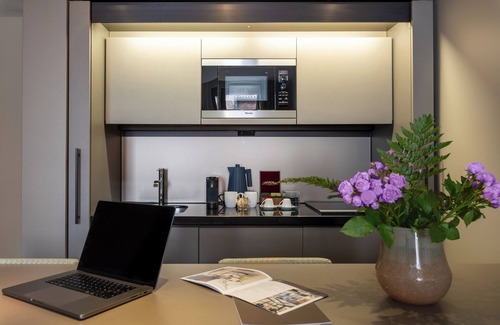 San Babila Hotel | NJ Hotels San Pietro All'Orto 6 Milano