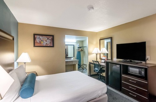 Citrus Grove Hotel | NK-King Non-Smoking.
