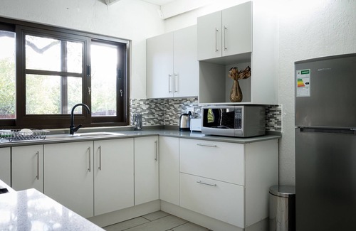 Hoedspruit Cabin | Nkanyi Wildlife House & Cottage
