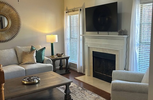 Hoover House | nLarge Home in Hoover Minutes from the MET