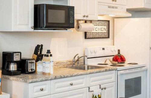 Whitehorse Apartment | NN - The Evelyn - Whistlebend 1-bed 1-bath