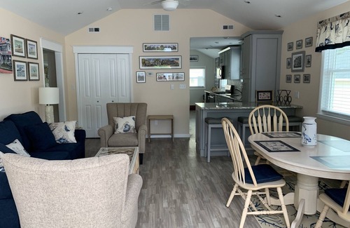 Villas House | nnDelightful DOG FRIENDY Vacation Home by the Bay for Couples and Families.