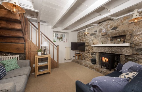 St Ives Cottage | No.1 St Eia - a cottage that sleeps 6 guests in 3 bedrooms