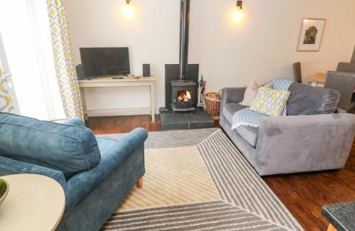Crantock House | No 1 The Hinges