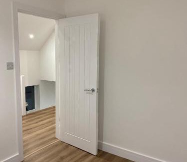 Stanwell House | No 12 Stanwell