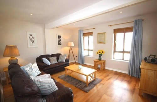 Clifden Apartment | No 2 Clifden Court