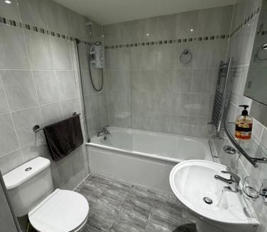 Sefton Park Apartment | No 2 - LARGE 1 BED NEAR SEFTON PARK AND LARK LANE