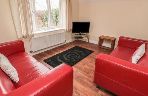 Scarborough House | No 2 Low Hall Cottages