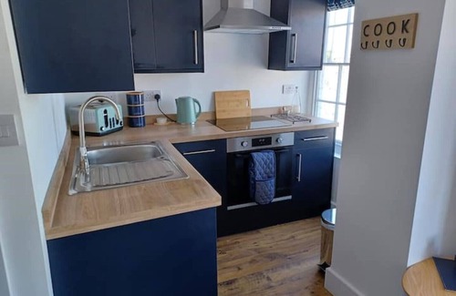 Weymouth Apartment | No.26 Marina View apartment, parking permit, harbour and Marina views