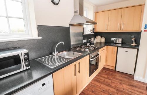 Scarborough House | No 3 Low Hall Cottages