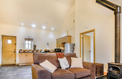 Capel Coch Cottage | NO 3 THE DAIRY, pet friendly, with open fire in Llannerch-Y-Medd