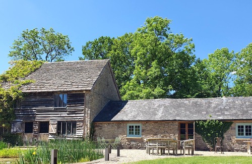 Kington House | No 3 The Threshing Barn, Penrhos Court