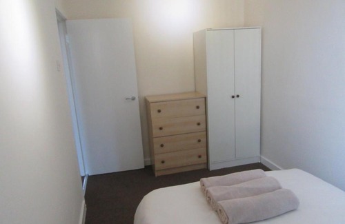 Sefton Park Apartment | No 4 - LARGE 2 BED NEAR SEFTON PARK AND LARK LANE