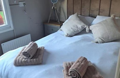 Aberystwyth Ski Chalet | No. 4 Sunny Lodge By The Sea