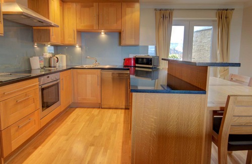 Brora Apartment | No. 4 The Links Apartment is a ground floor apartment over looking the world-famous James Braid Golf