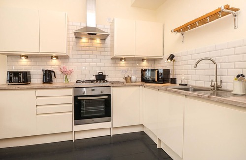 Ventnor Apartment | No. 5 Cliffview