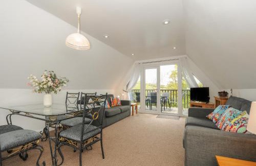 St. Ann's Chapel House | No 51 Valley Lodges