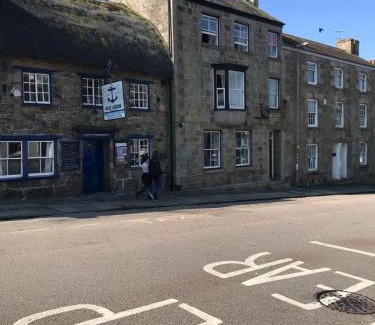 Helston Bed & Breakfast | No 52 bed and breakfast