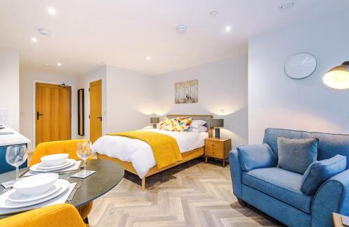 Stoney Middleton Apartment | No.6 - Studio Apartment with Private Terrace