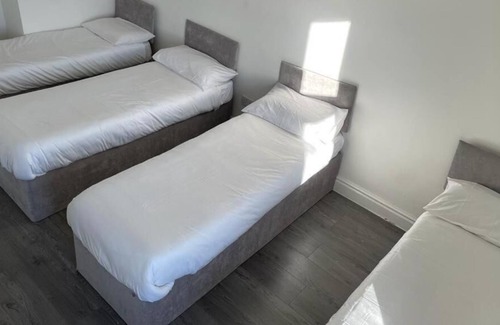 Anfield Bed & Breakfast | No.6 York Villas Guest House