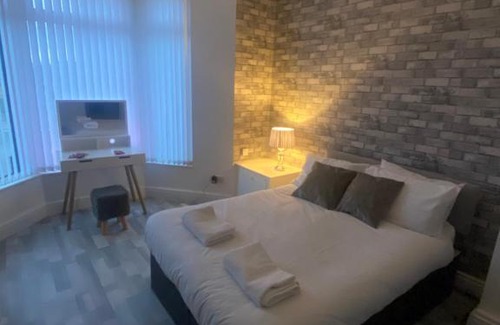 Anfield Bed & Breakfast | No.6 York Villas Guest House