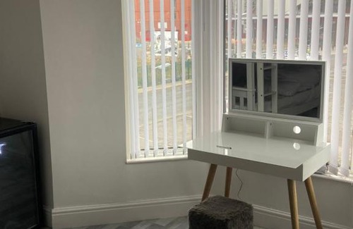 Anfield Bed & Breakfast | No.6 York Villas Guest House