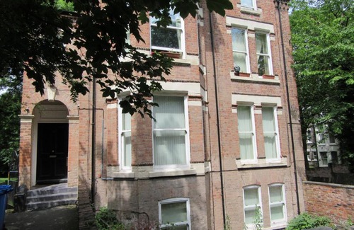 Sefton Park Apartment | No 7 - 1 BED NEAR SEFTON PARK AND LARK LANE