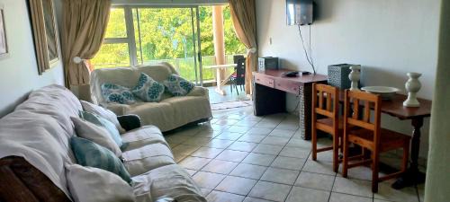 Ramsgate Beach Apartment | No 7 Rayvin