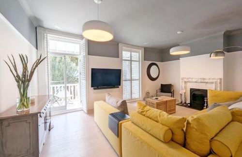 Littlehampton House | No 9 at South Terrace