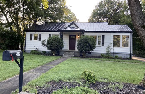Murfreesboro House | NO CLEANING FEE! Boro Babe Cave.Eclectic Vibes + Modern Amenities