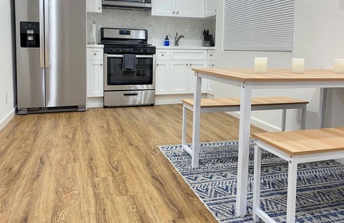 Simi Valley Apartment | No Cleaning Fee - Spacious Modern Studio in the heart of Simi Valley