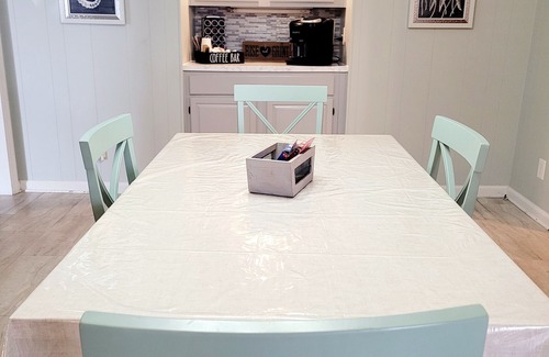 Newport House | No Cleaning Fee - Steps to Entertainment - King Bed - Family Friendly