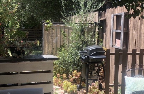Oak View Apartment | No Cleaning Fees Come relax, sunbath, sit around the fire, dine and enjoy life