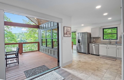 Crane Hill House | No Deadlines: 3 BR, 2 BA in Crane Hill, Sleeps 10