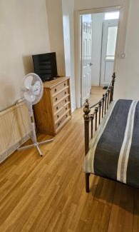 Riverside Apartment | No Frills & Nothing Fancy 1 Bed Studio City Centre