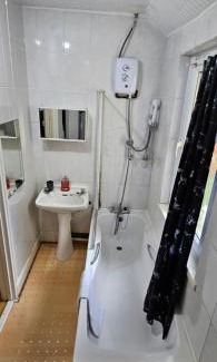 Riverside Apartment | No Frills & Nothing Fancy 1 Bed Studio City Centre