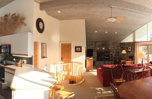 Stratton Mountain Ski Chalet | NO LONG TERM RENTALS - Located across the street from the Lower Wanderer Trail