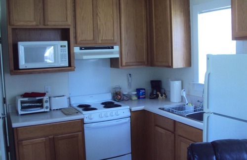 Bon Secour Cottage | NO OWNER FEES ex pet. Close to Beaches but no Condos. 595/Wk Sat. to Sat.