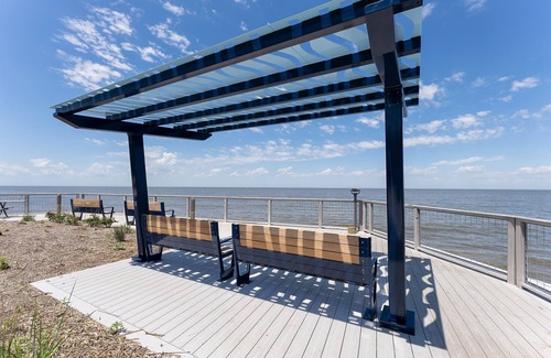 Del Haven House | No Pets~Sparkling Clean~Linens~Short Walk To Bay!