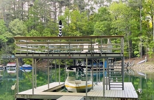 Buford Cabin | No Salt Shack - Ask about boating packages !