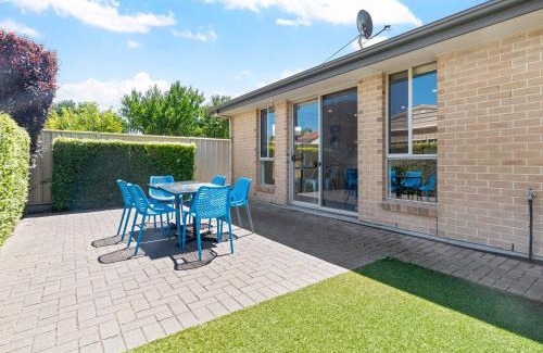 Richmond House | No Stairs, Big House, Garage Richmond Residence 2