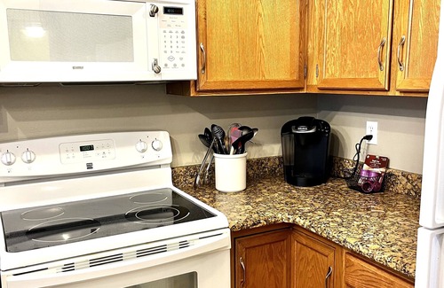 Littleton House | No taxes, minimum 30 night stay. Sept, Oct available!