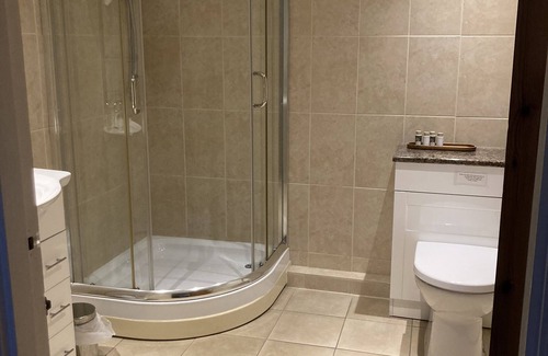 Holmbury St Mary Apartment | No3, one bedroom apartment