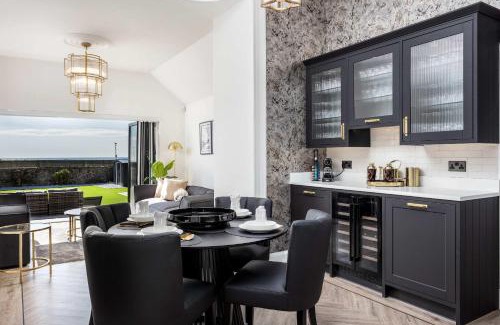 Troon House | No36 South Beach - Donnini Apartments